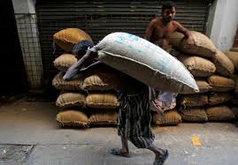 tur pulses purchase centers ready in the district | जिल्ह्यात १३ तूर खरेदी केंद्रं सुरू! tur pulses purchase centers ready in the district | जिल्ह्यात १३ तूर खरेदी केंद्रं सुरू!